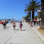 Bresan Διαμέρισμα Τρογκίρ