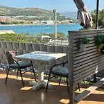 Bresan Διαμέρισμα Τρογκίρ