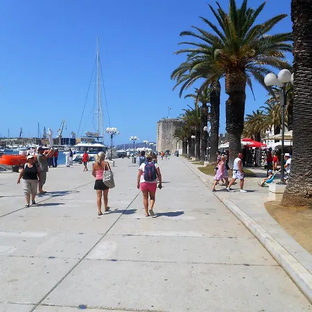 Bresan Lägenhet Trogir